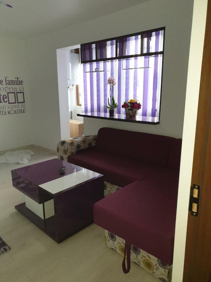 Oana's Apartment *